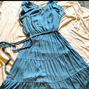 Beautiful blue midi dress